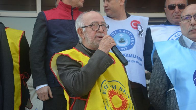 Eğitim Sen Kastamonu Şubesi: ‘Toplumun sevgi diline ihtiyacı var’