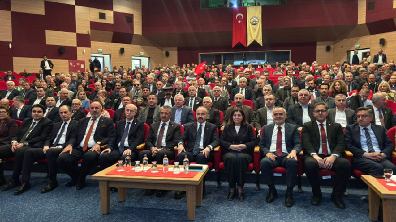 Muhtar Yapıcıoğlu kasket, yelek ve körüklü çizme giyerek Edirne’de dikkat çekti!